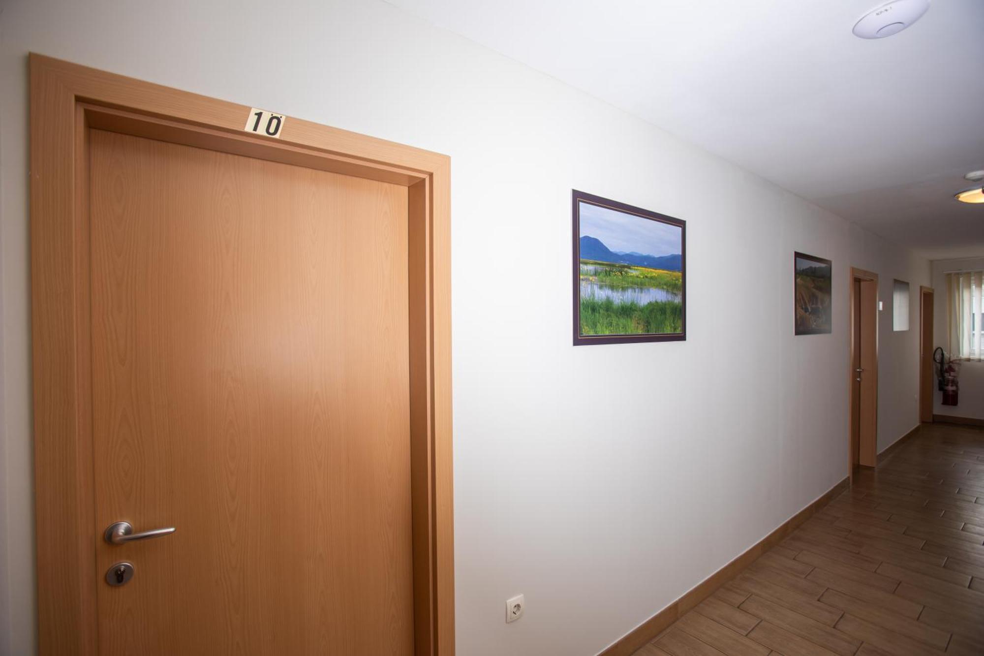Rooms En Krajcar Cerknica Exteriér fotografie