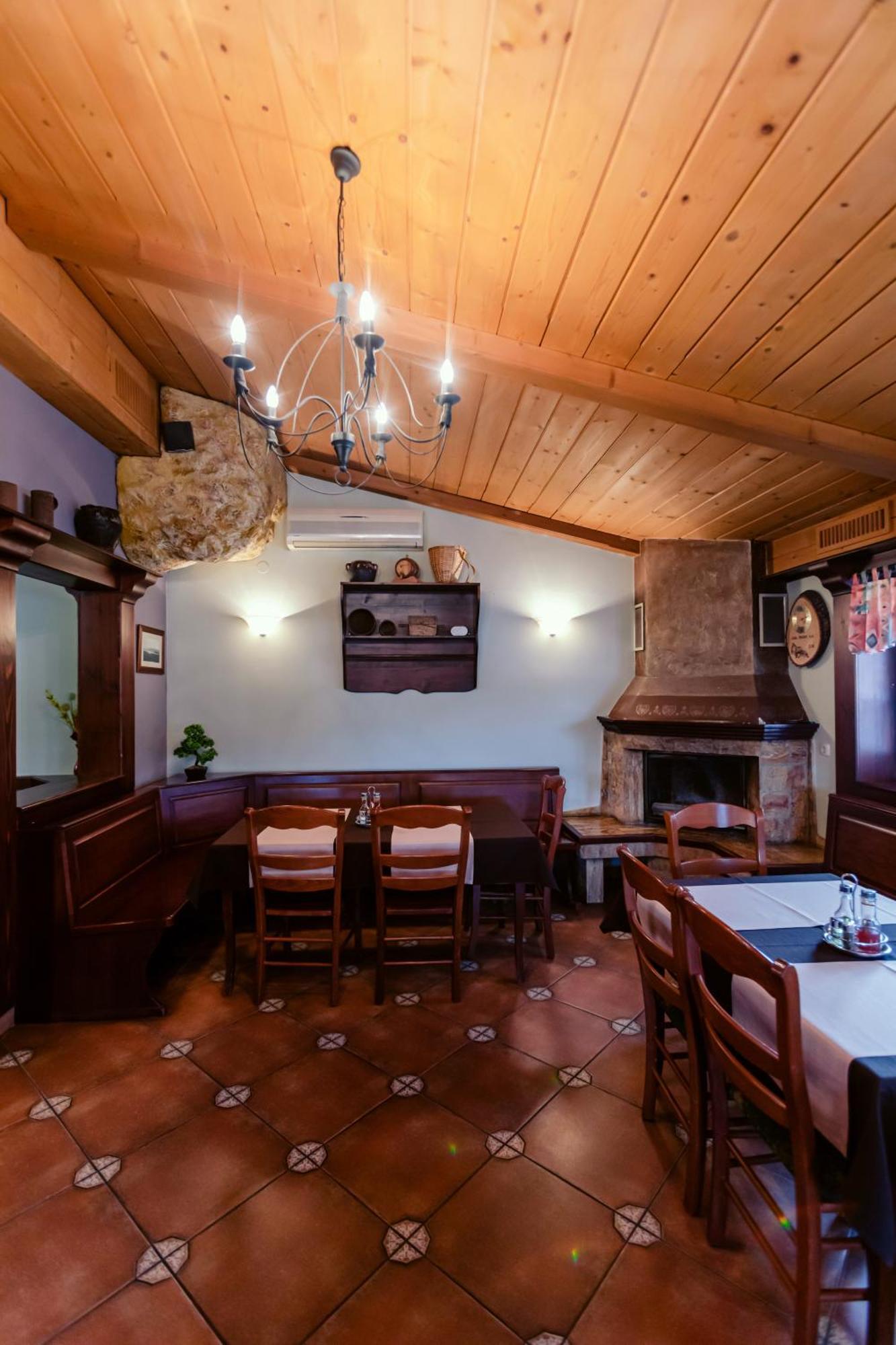 Rooms En Krajcar Cerknica Exteriér fotografie