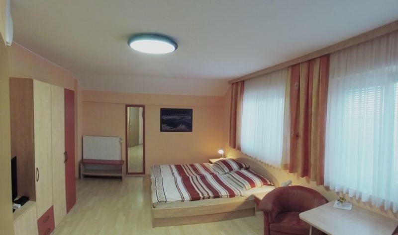 Rooms En Krajcar Cerknica Exteriér fotografie